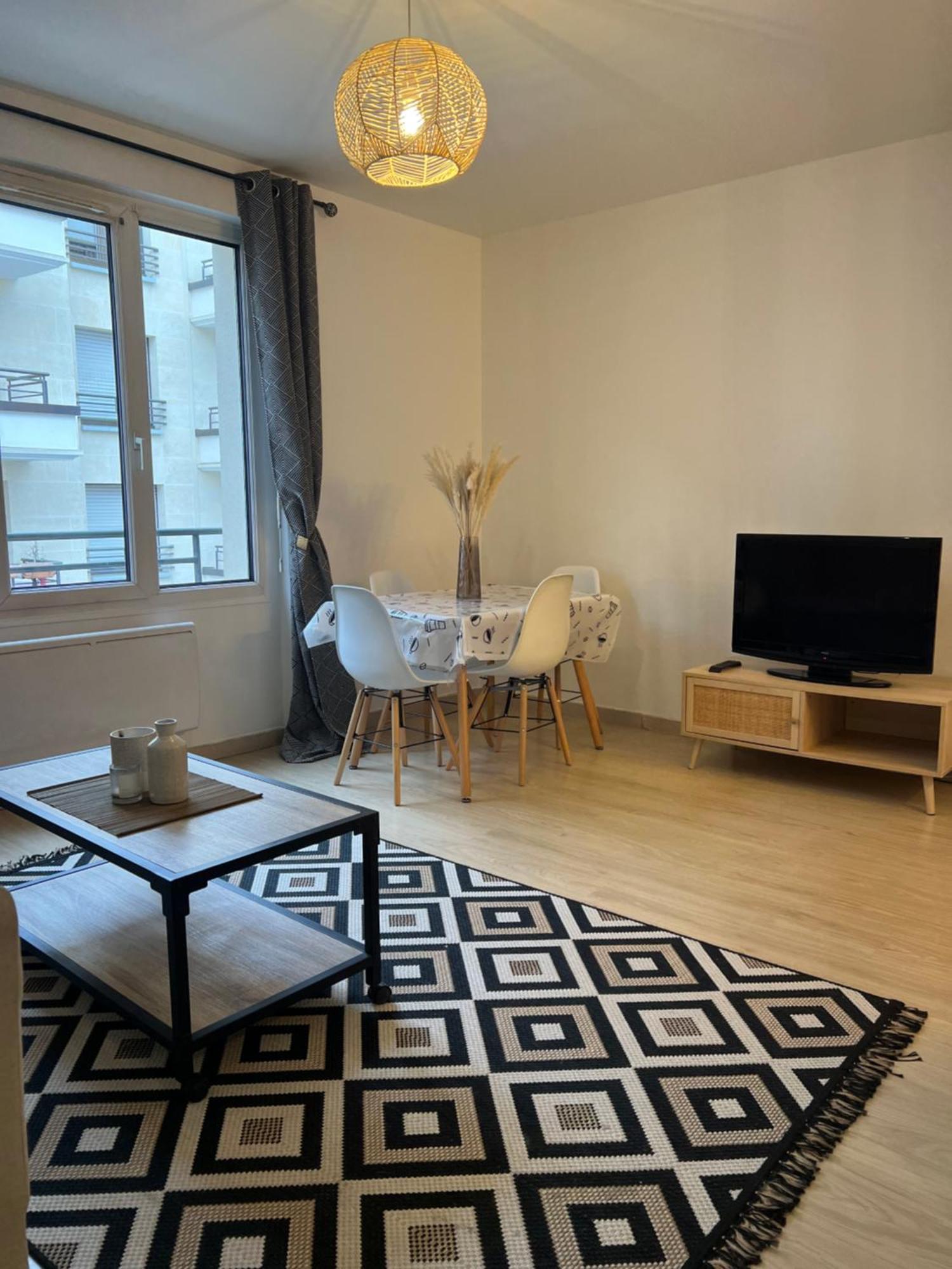 Appartement Lumineux A 2 Pas D'Enghien Montmorency Exterior photo